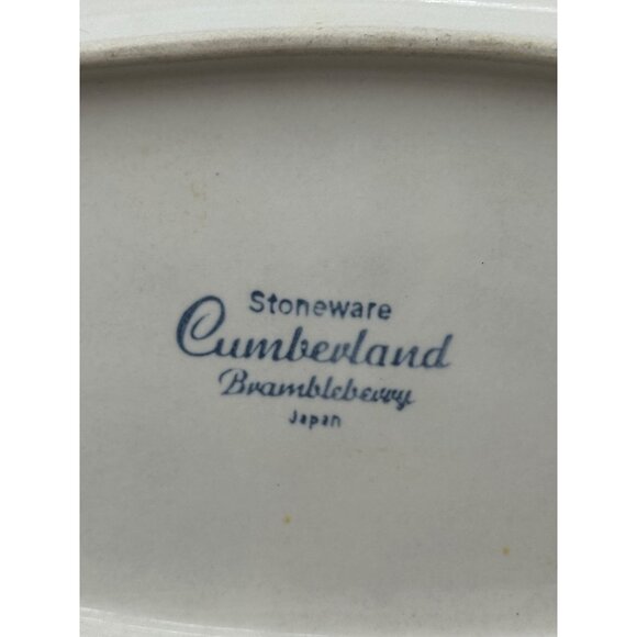 Cumberland Brambleberry Stoneware Oval Serving Dish 10 Inch - Picture 4 of 11
